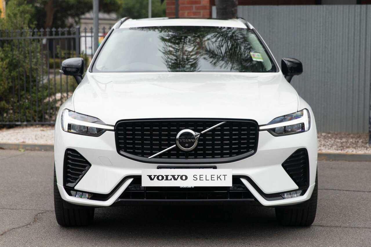 Volvo  UZ MY23 Ultimate B6 AWD Dark